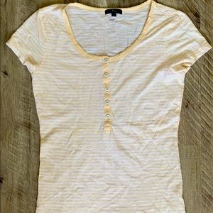 Gap pale yellow striped t-shirt (s)